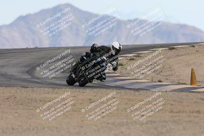 media/Nov-16-2025-Race Pace (Sun) [[8c5fa54630]]/Non Verified Riders (1st 20 Minutes)/6-Turn 12 (2pm)/